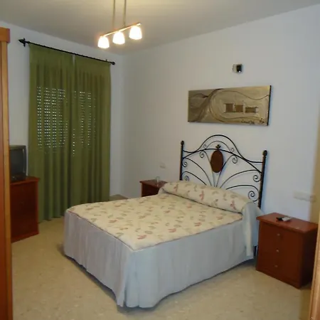 Hostal Los Claveles Baena Habitación foto